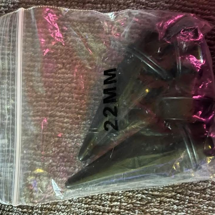 Black 22mm Spikes